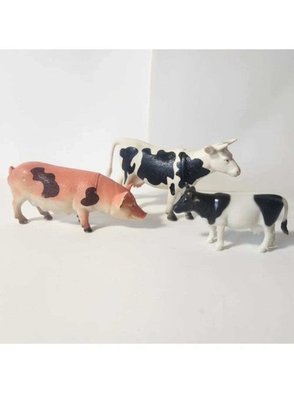 Vintage Plastic Farm Animal‎ Figurines Set 3pc Holstein Cows and Spotted Pig